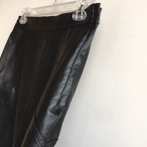 Zara Skirt - Picture 3 of 4